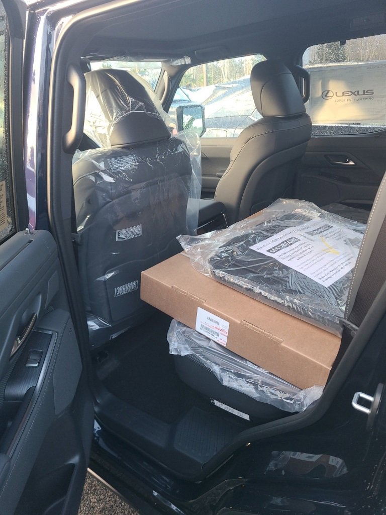 New 2026 Lexus GX 550 image 3