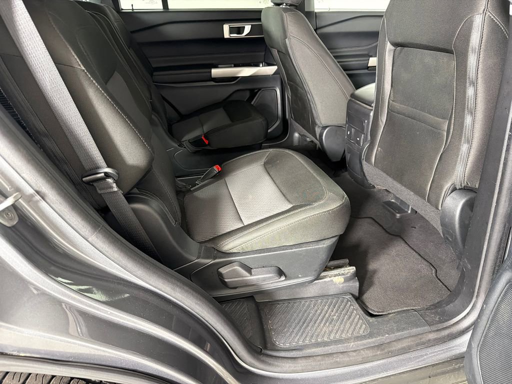 Used 2023 Ford Explorer XLT RWD image 15