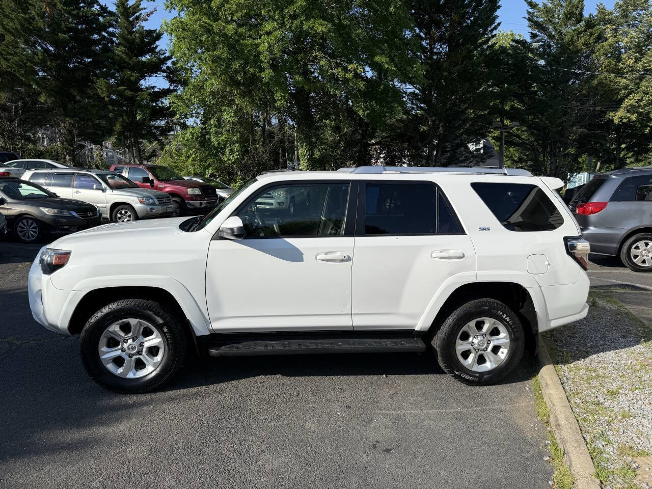 Used 2018 Toyota 4Runner SR5 image 4