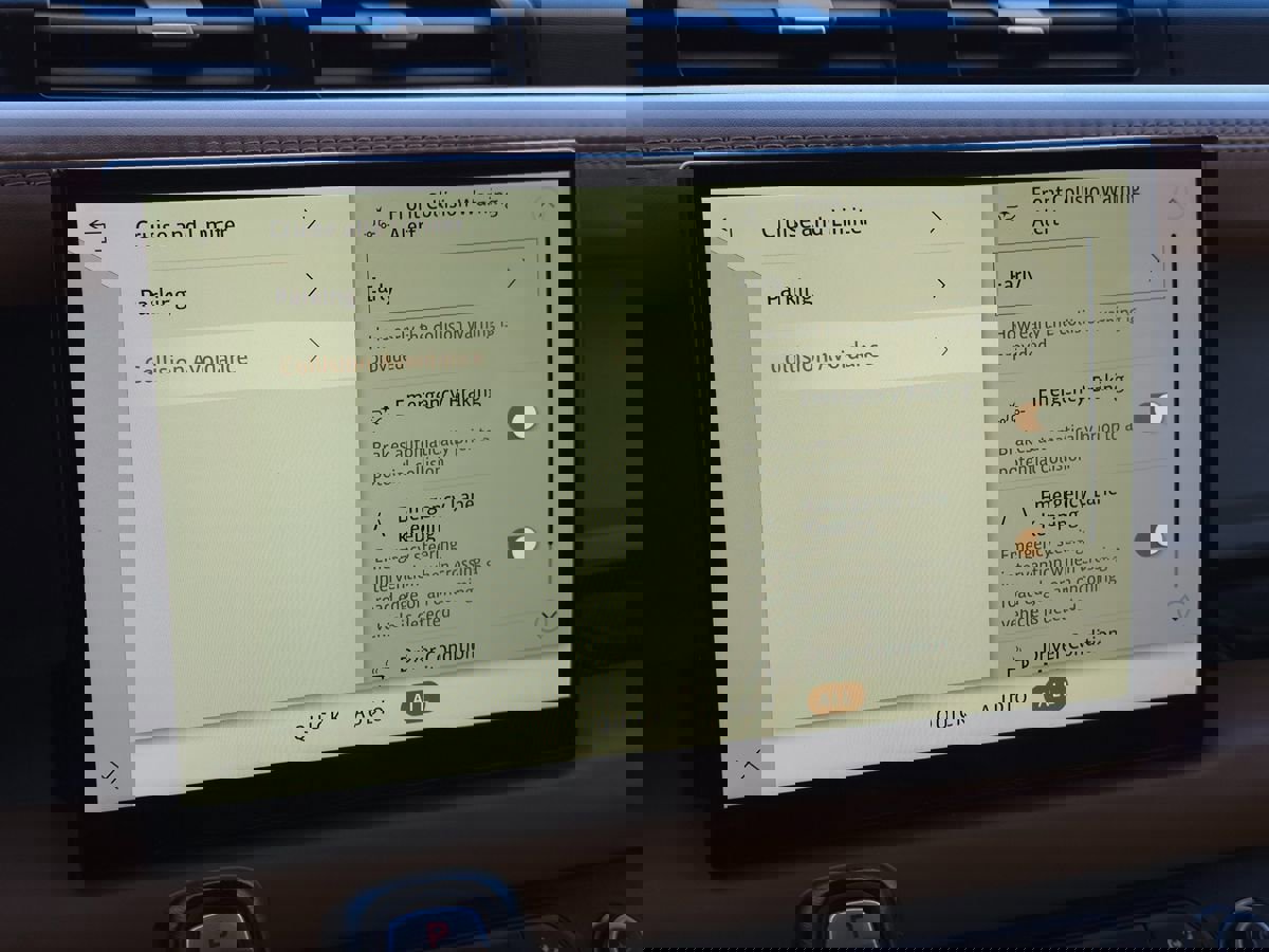 Used 2023 Land Rover Defender 130 S image 61