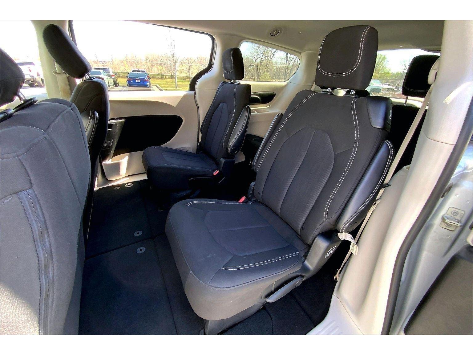 Used 2023 Chrysler Voyager LX FWD image 24