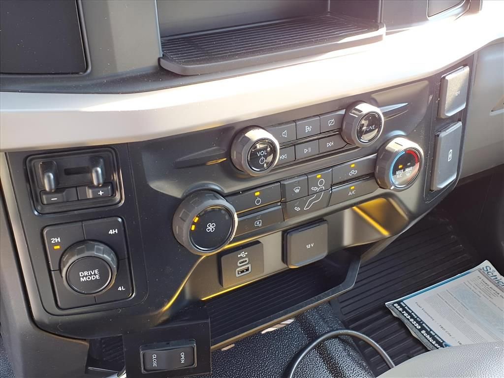 Used 2023 Ford F550 4x4 Regular Cab Super Duty image 6