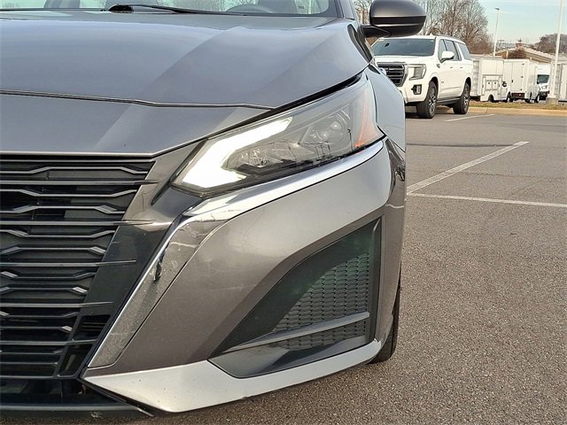 Used 2024 Nissan Altima 2.5 SV image 9