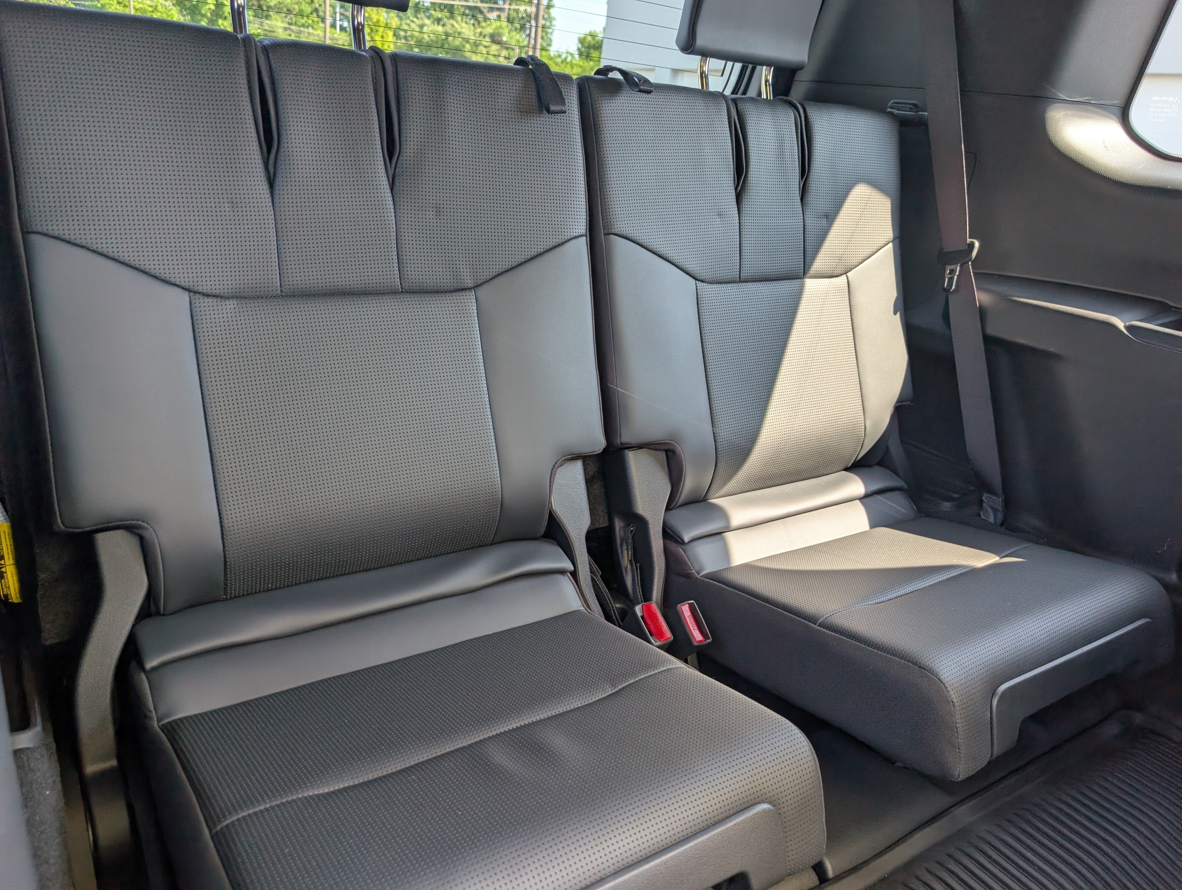 Used 2025 Lexus GX 550 w/ Accessory Package (2T) AWD/4WD image 13