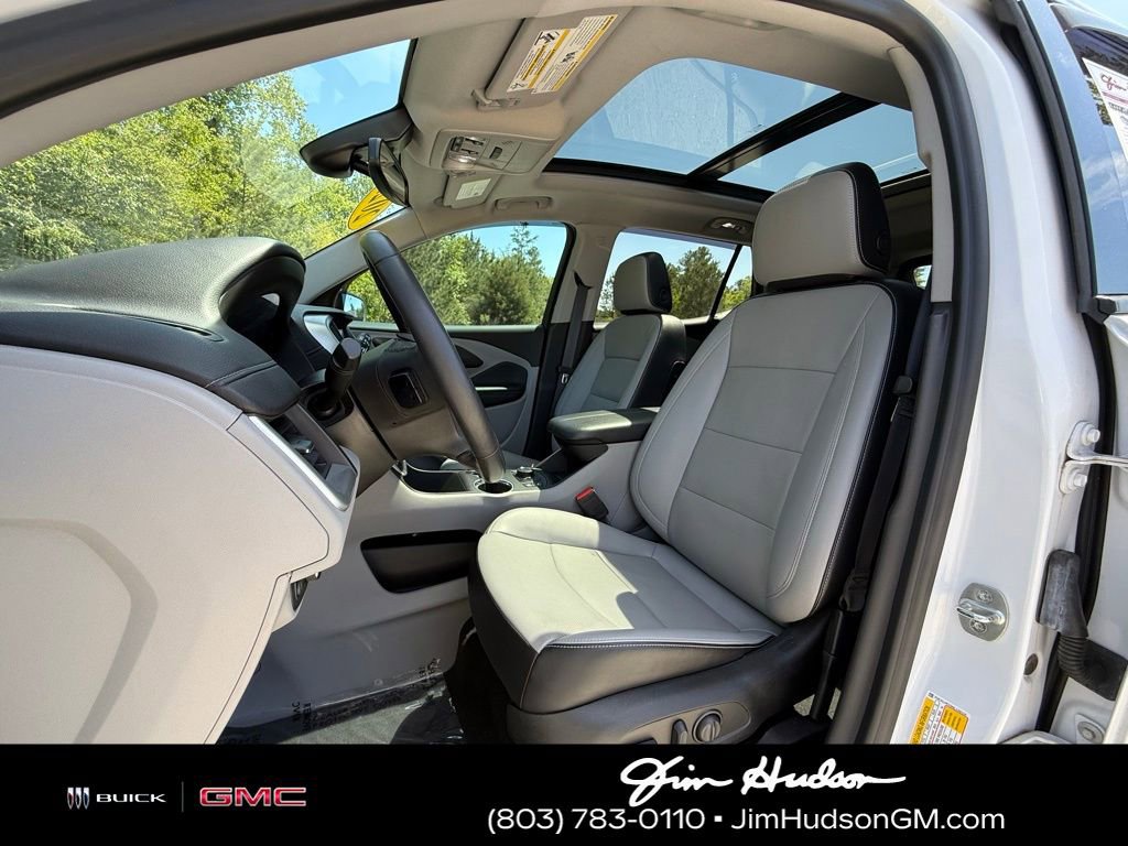 Used 2022 GMC Terrain SLT w/ LPO, Floor Liner Package image 6