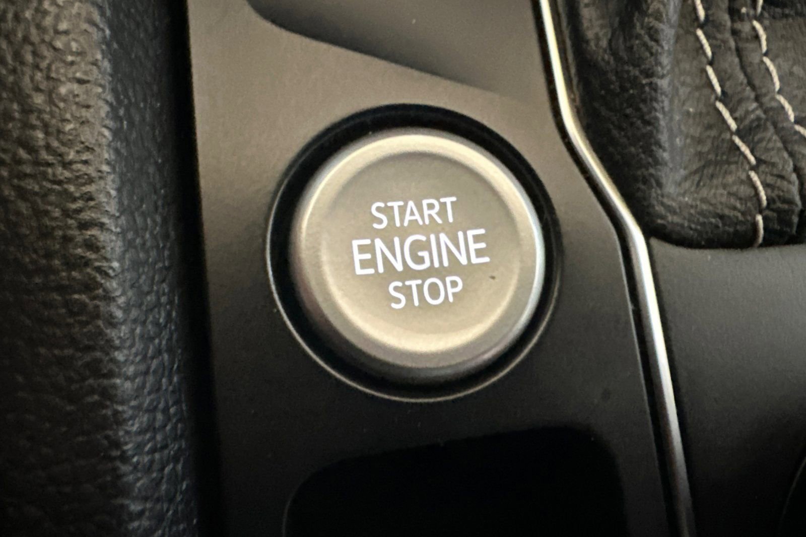 Used 2021 Volkswagen Atlas SEL Premium image 24