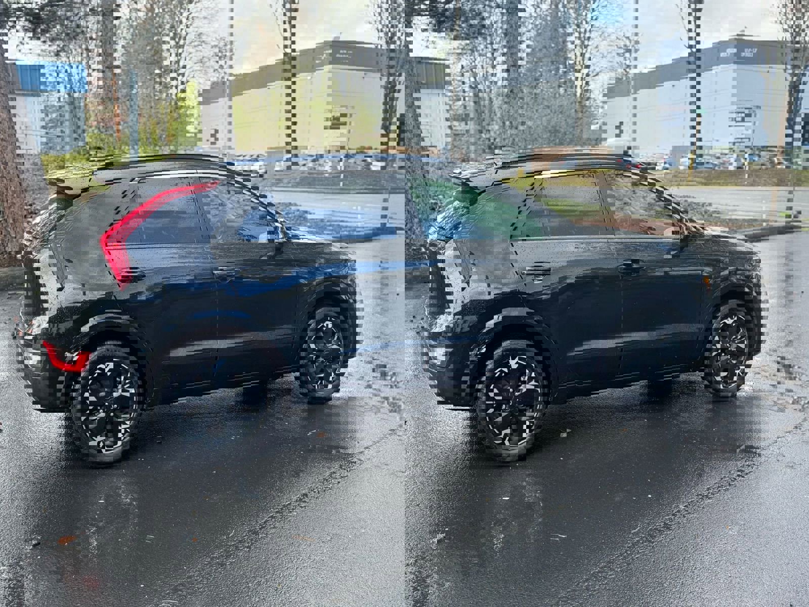 Used 2023 Kia Niro Wind w/ Wind Preserve Package FWD image 4