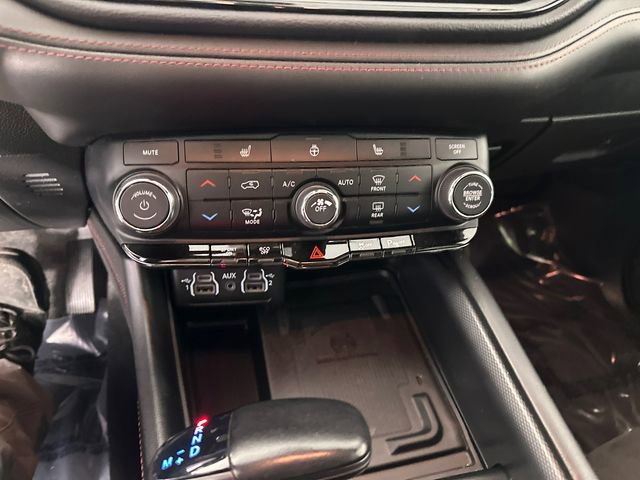 Certified 2022 Dodge Durango R/T w/ Blacktop Package image 32