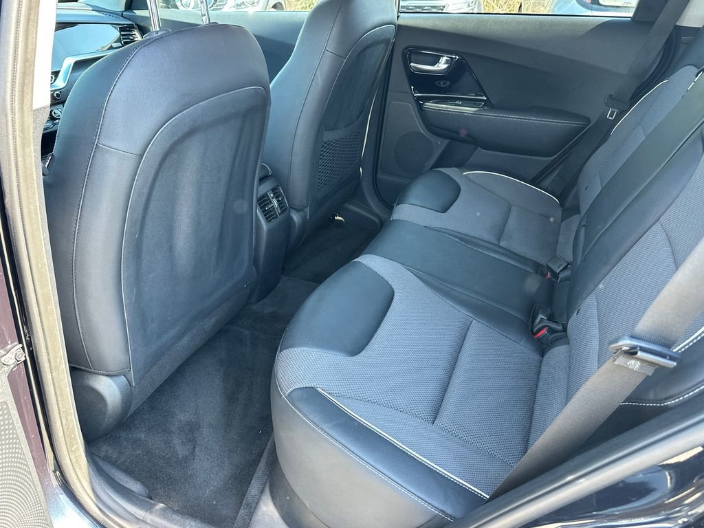 Certified 2022 Kia Niro EX w/ Cold Weather Package FWD image 16