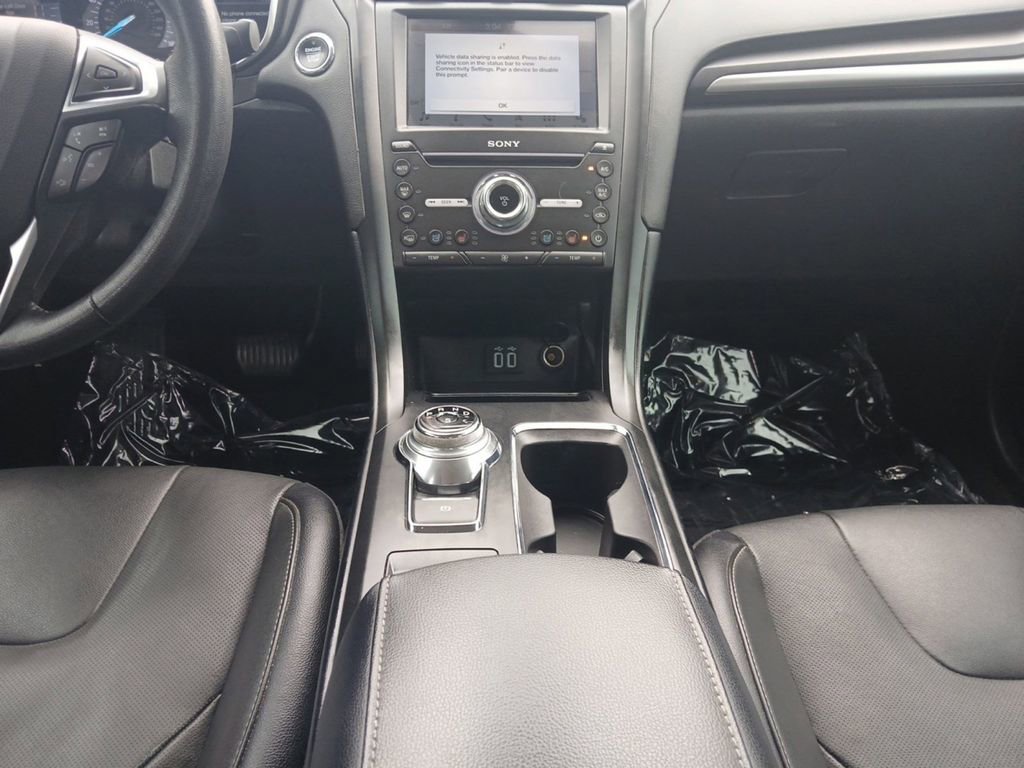 Used 2019 Ford Fusion Titanium FWD image 11