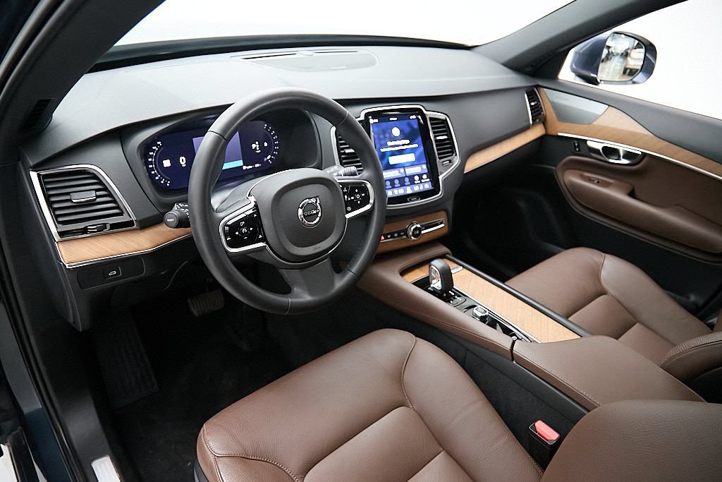 Certified 2023 Volvo XC90 B6 Plus w/ Protection Package Premier AWD/4WD image 9