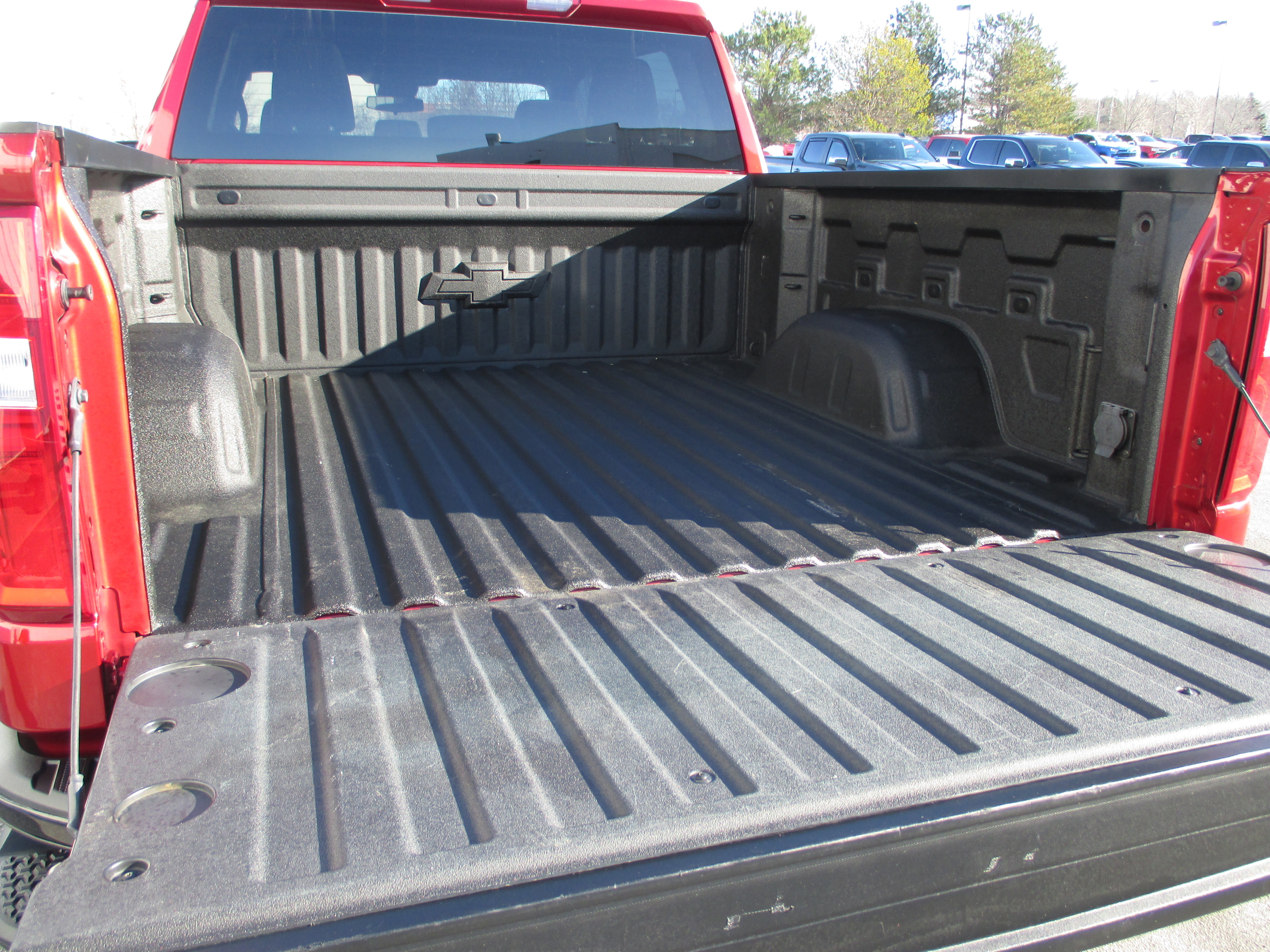 Used 2022 Chevrolet Silverado 1500 LT Trail Boss w/ Protection Package image 9