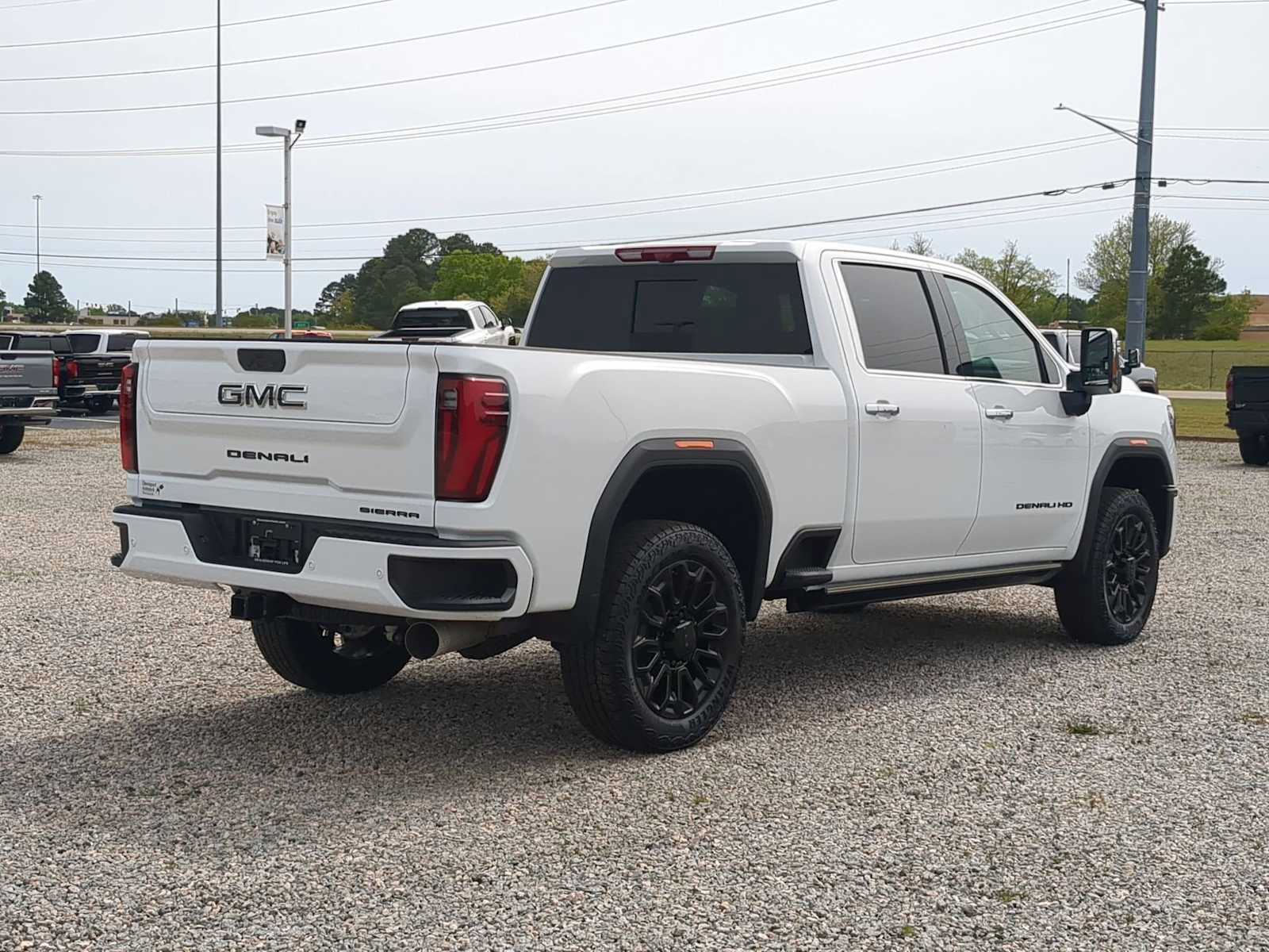 New 2026 GMC Sierra 2500 Denali w/ Denali Reserve Package AWD/4WD image 8