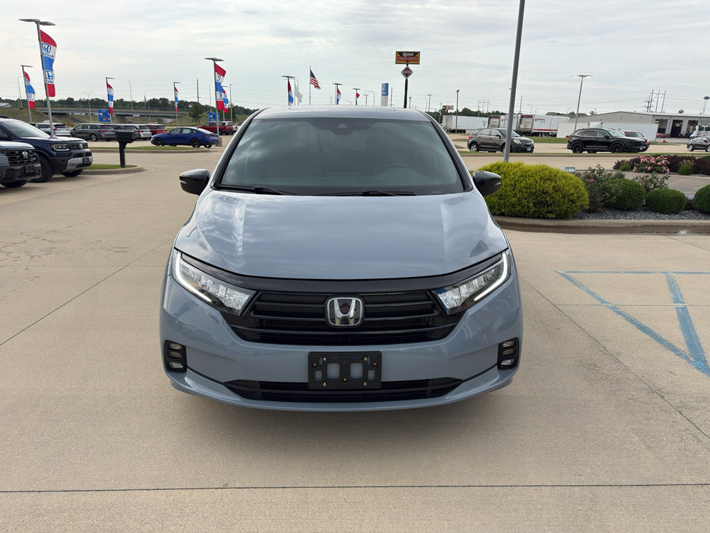 Used 2024 Honda Odyssey Sport image 2