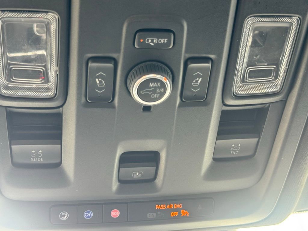 Used 2022 Cadillac Escalade Sport w/ Touring Package RWD image 33