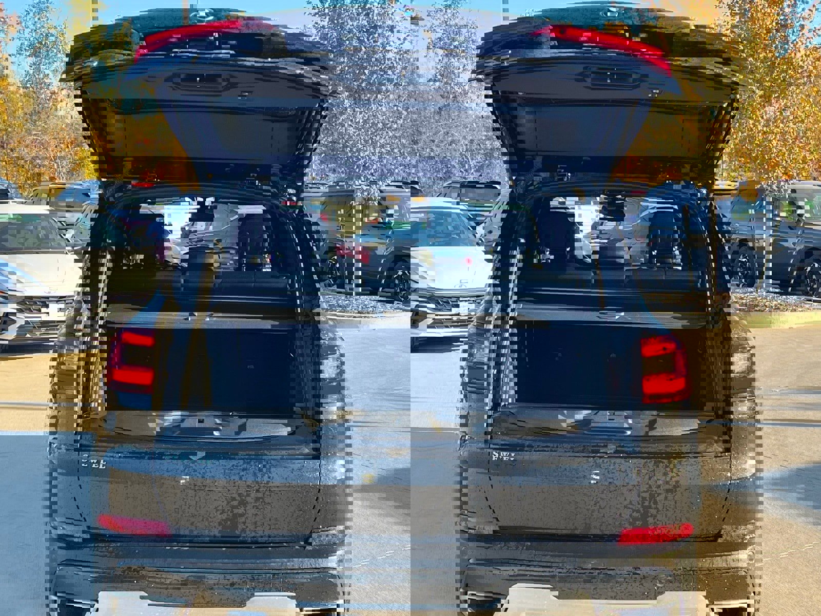 Used 2020 BMW X5 xDrive40i w/ Premium Package image 16