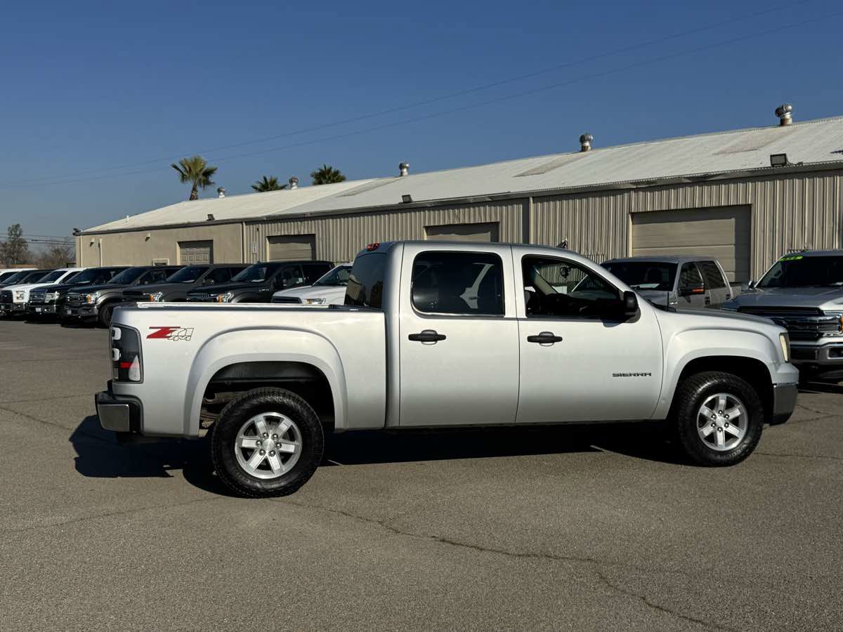 Used 2013 GMC Sierra 1500 SLE w/ Power Tech Package image 13