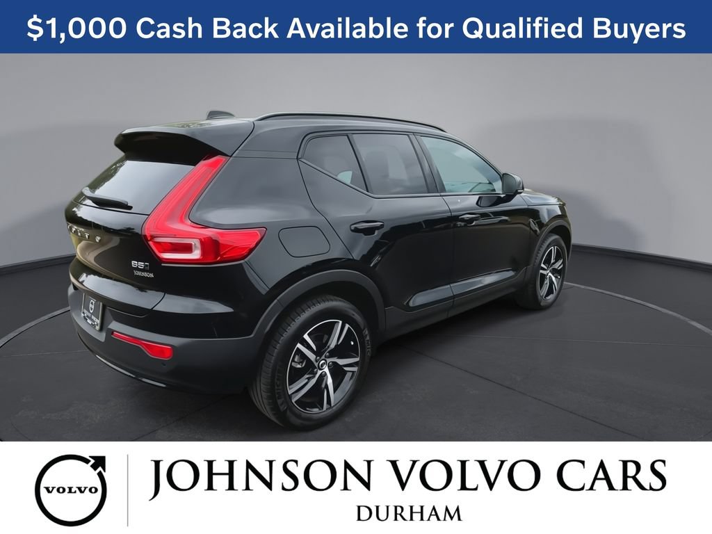 New 2026 Volvo XC40 B5 Core w/ Climate Package AWD/4WD image 8