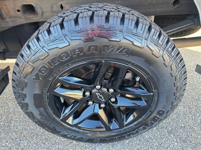 Used 2019 Chevrolet Silverado 1500 Custom Trail Boss w/ Custom Convenience Package AWD/4WD image 10