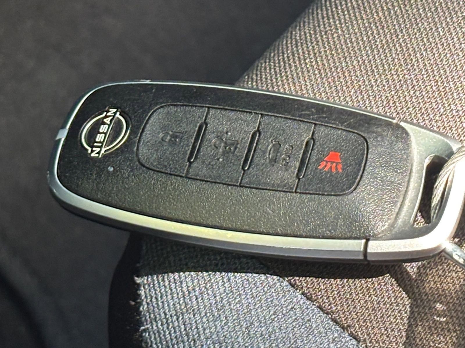 Used 2025 Nissan Versa SV FWD image 21