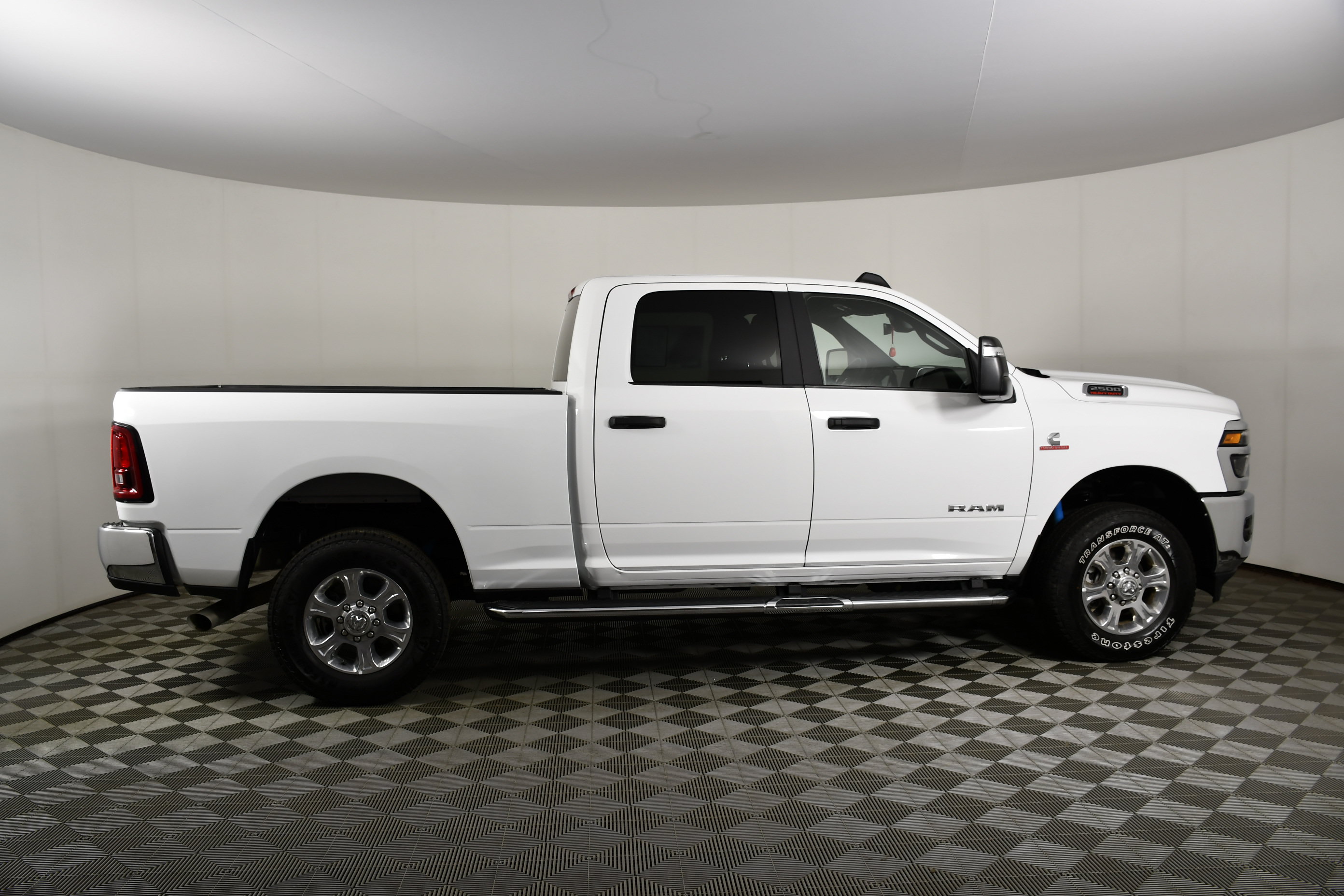 Used 2025 RAM 2500 Big Horn AWD/4WD image 5