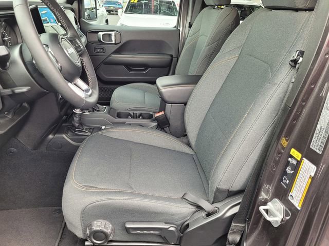 Certified 2025 Jeep Wrangler Unlimited Sahara w/ Safety Group image 16