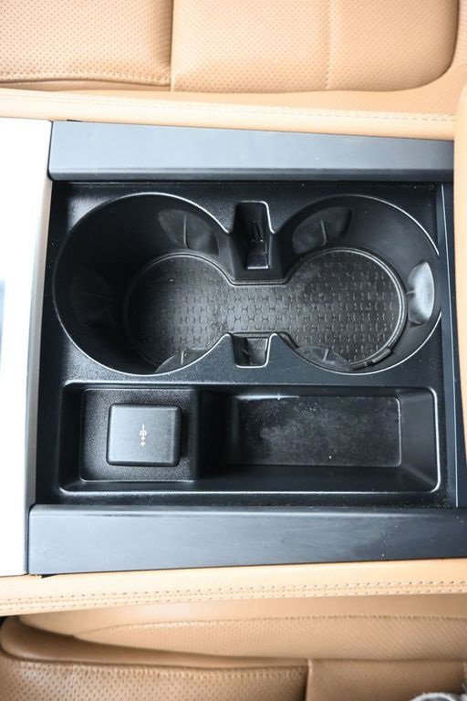 Used 2023 Jaguar F-PACE S image 25