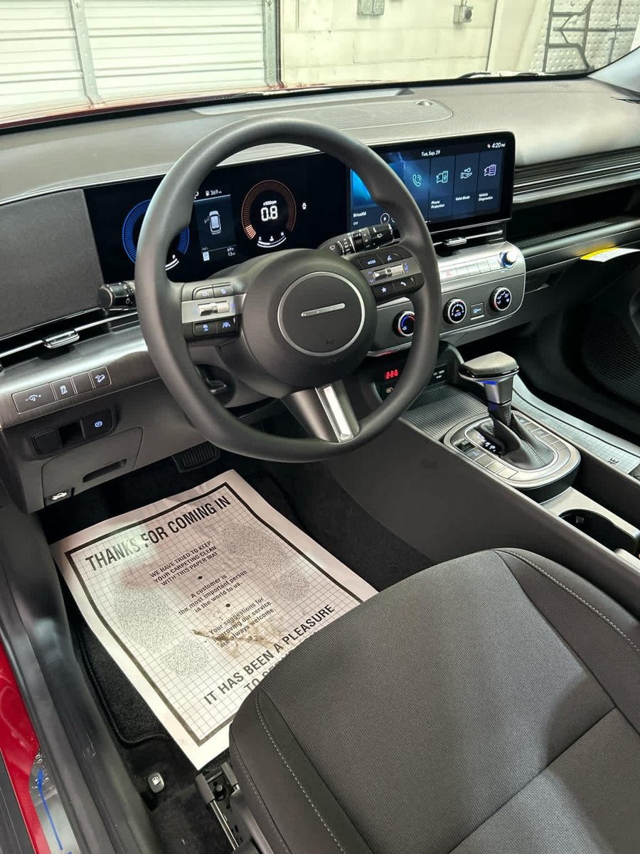 New 2027 Hyundai Kona SE AWD/4WD image 9