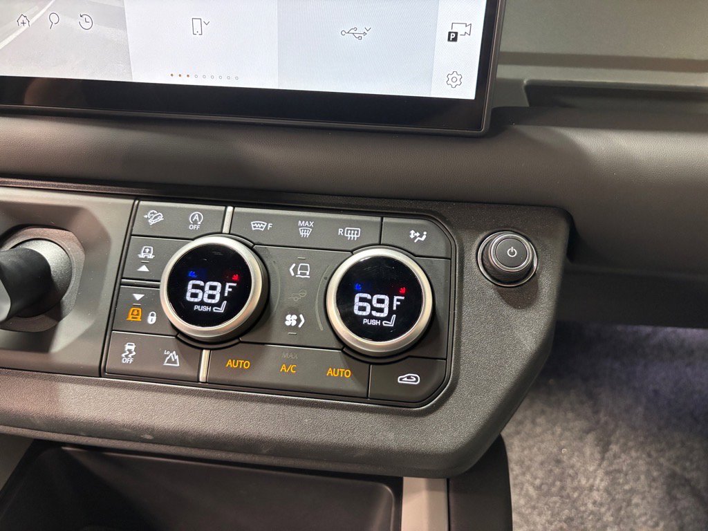 New 2025 Land Rover Defender 130 V8 AWD/4WD image 16
