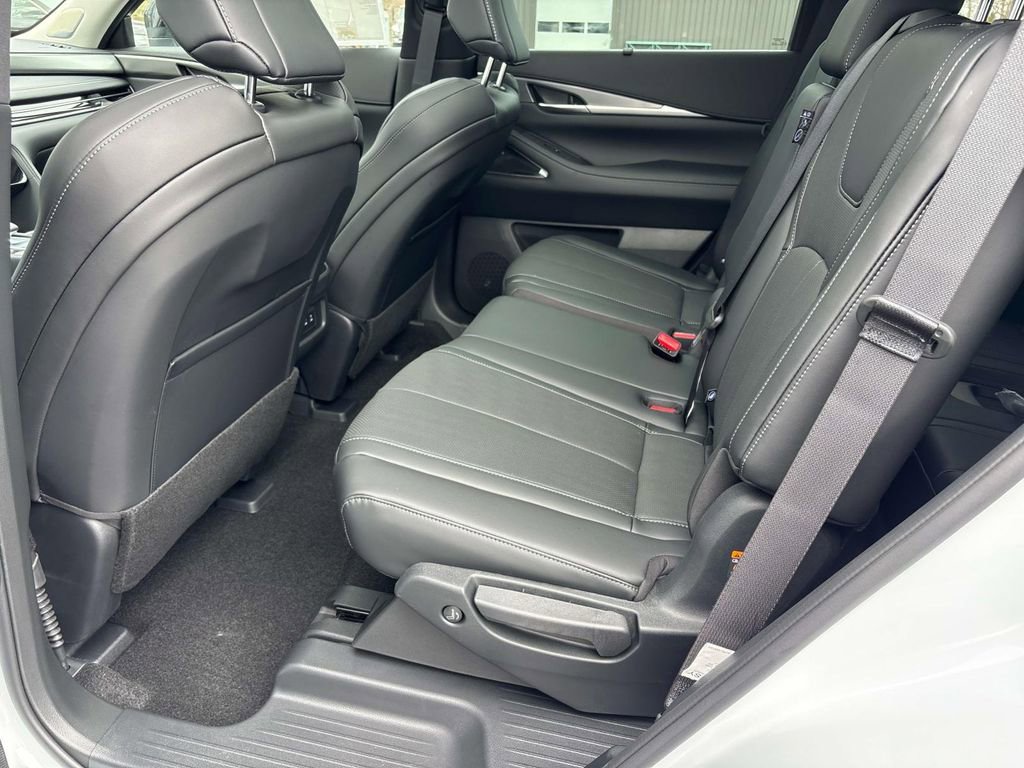 New 2026 INFINITI QX60 Luxe w/ Cargo Package image 6