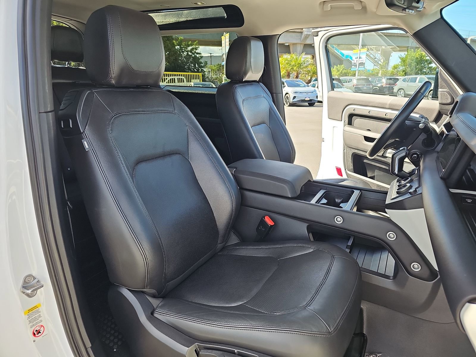 Used 2024 Land Rover Defender 90 S image 10