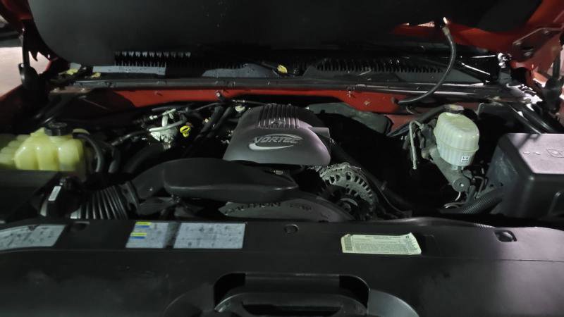 Used 2004 Chevrolet Silverado 2500 LT w/ Skid Plate Package image 16