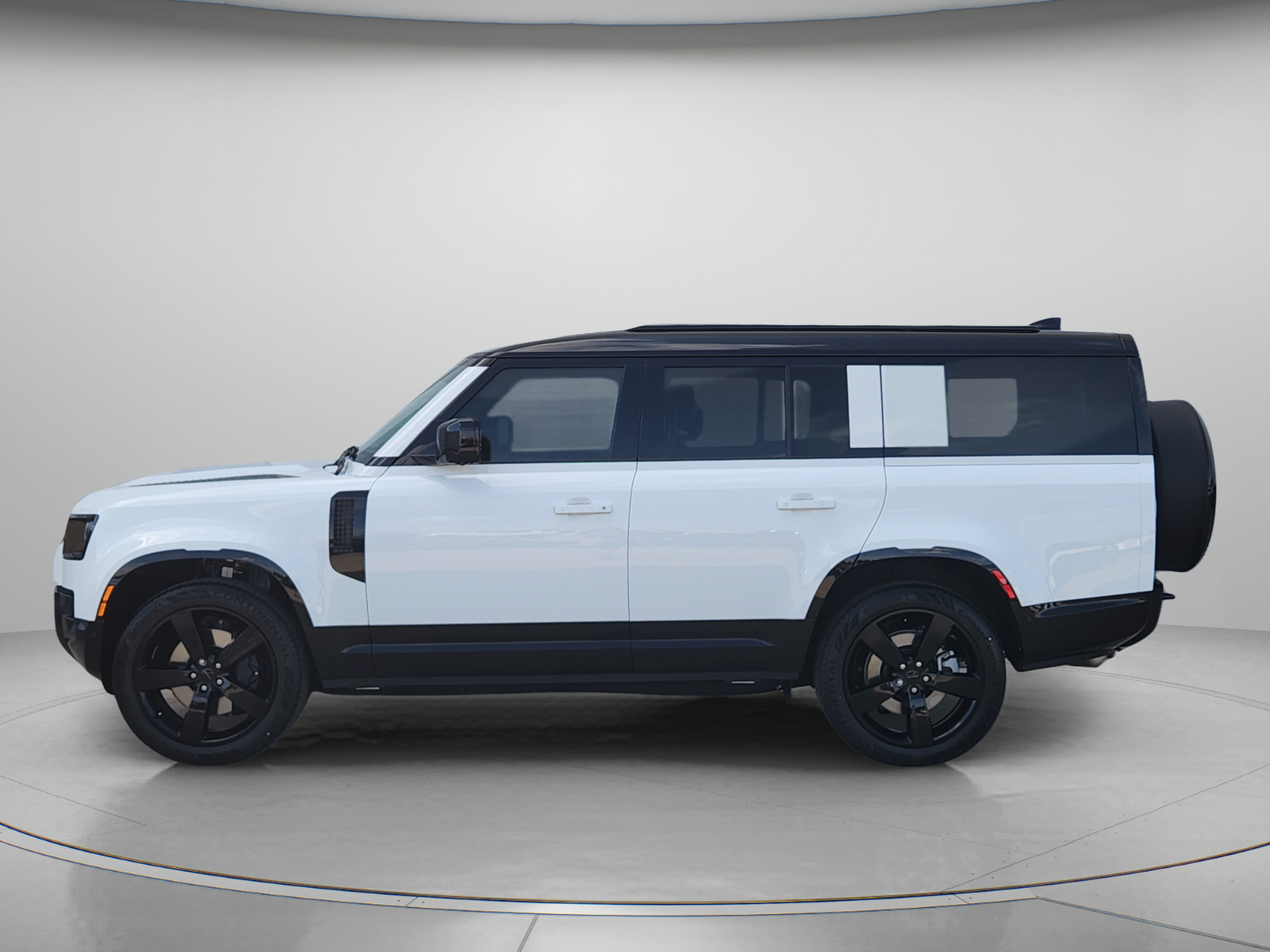 New 2026 Land Rover Defender 130 X-Dynamic SE AWD/4WD image 2