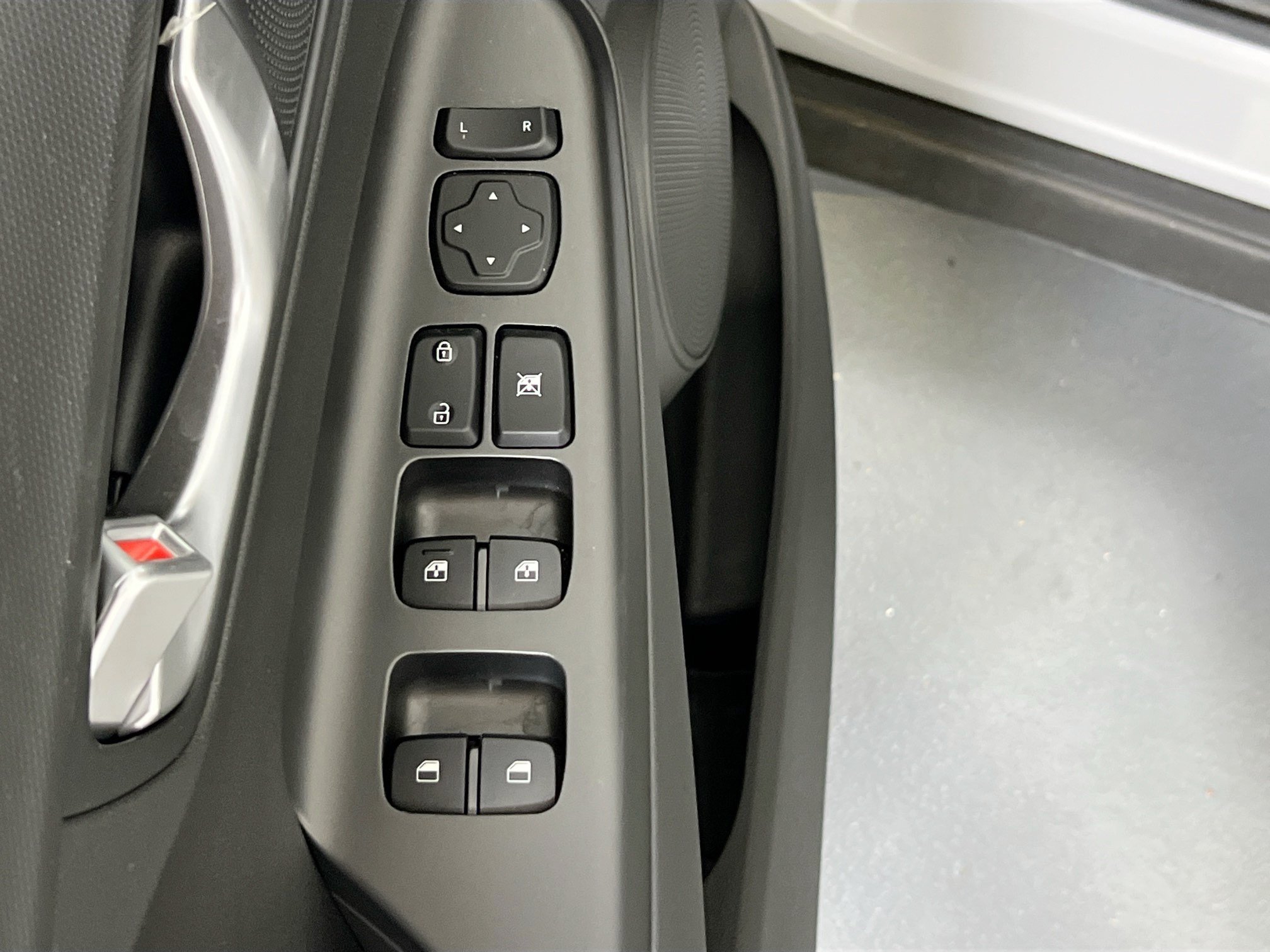 Used 2023 Hyundai Kona SEL w/ Convenience Package AWD/4WD image 18