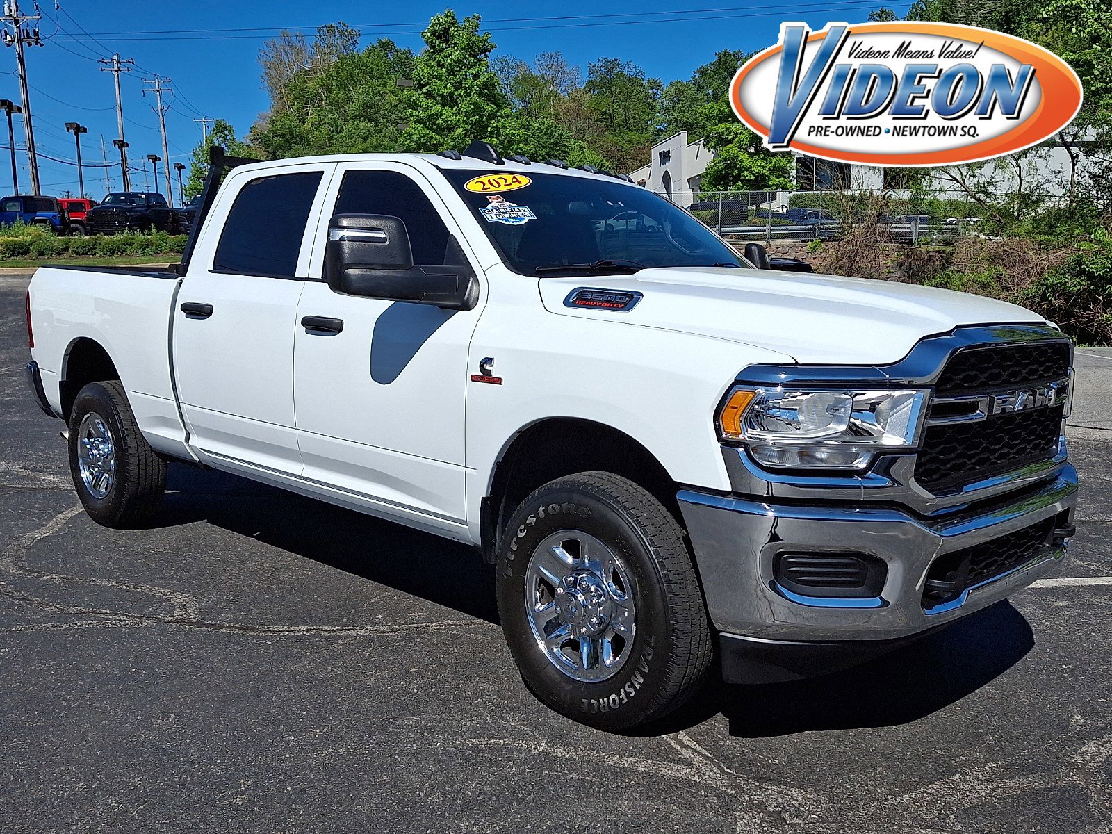 Used 2024 RAM 3500 Tradesman w/ Chrome Appearance Group AWD/4WD image 1