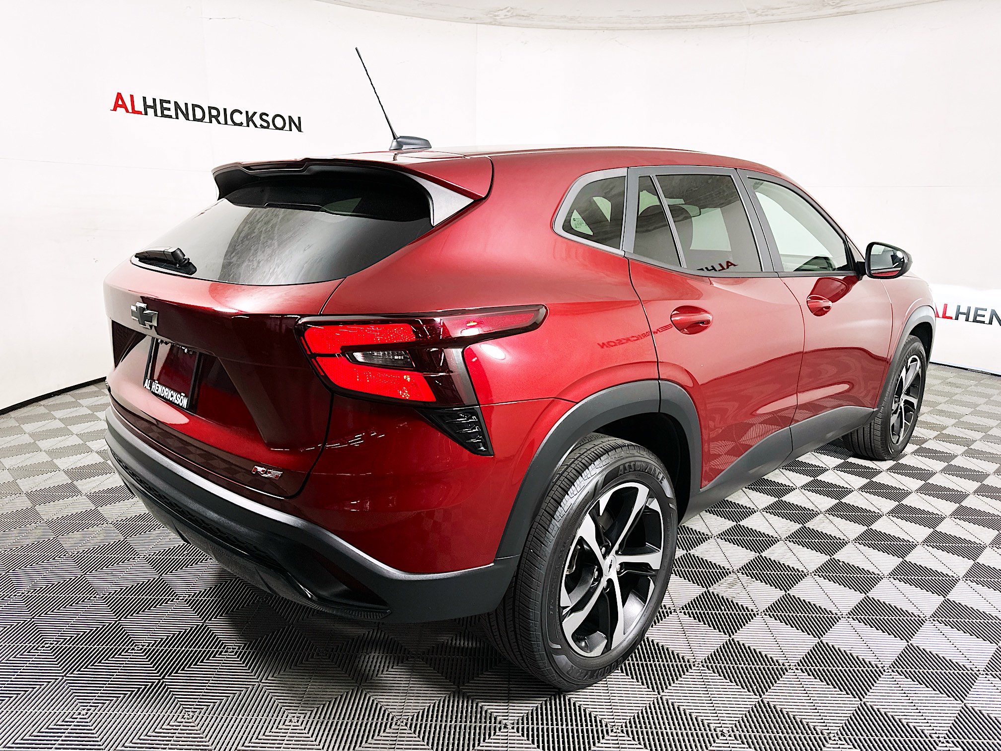 Used 2024 Chevrolet Trax RS w/ Sunroof Package image 3