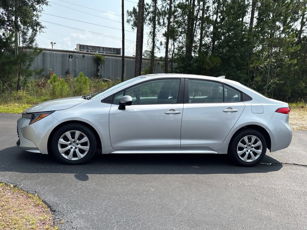 Used 2024 Toyota Corolla LE FWD image 8