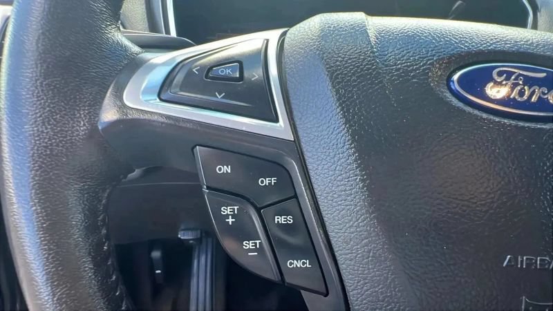 Used 2016 Ford Fusion Energi SE FWD image 22