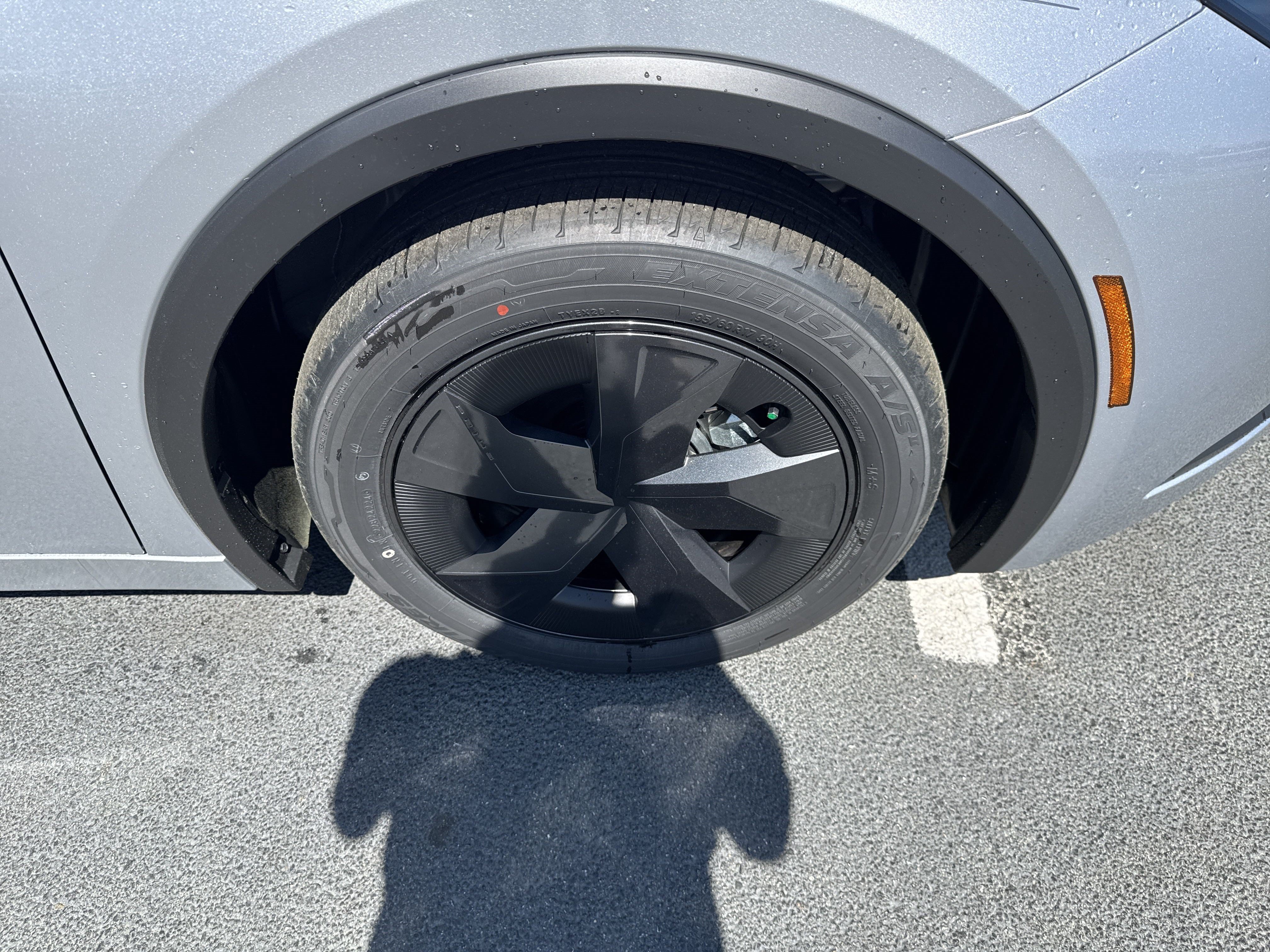 New 2024 Toyota Prius LE FWD image 10