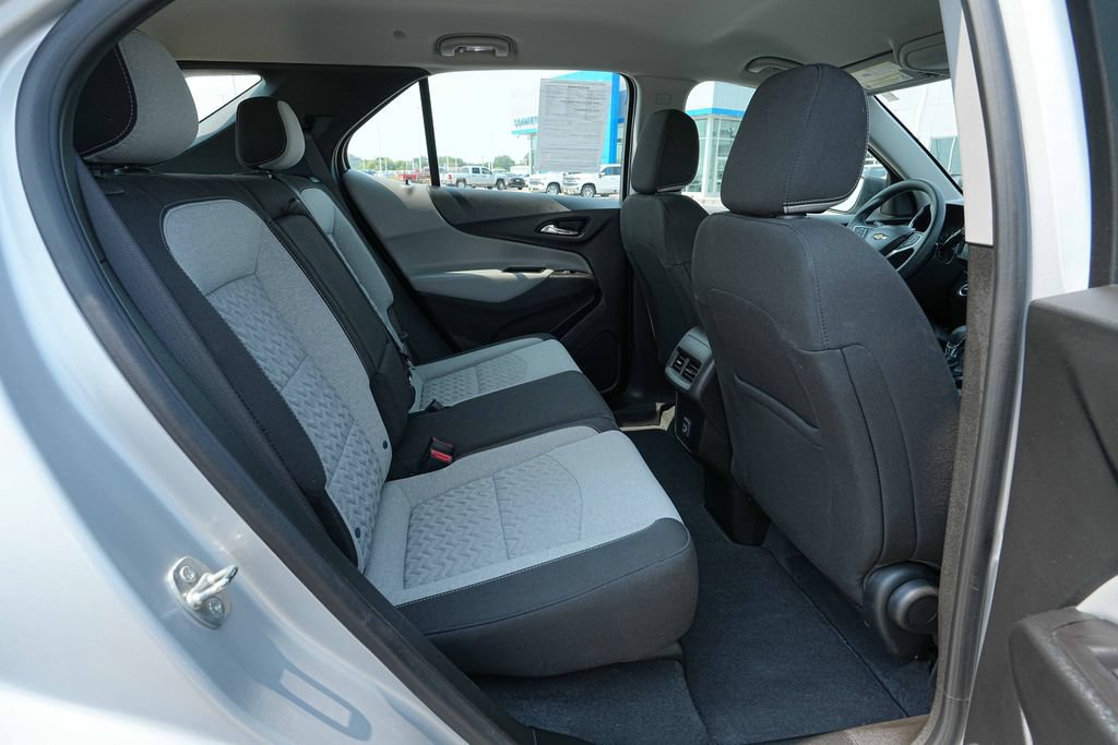 Used 2022 Chevrolet Equinox LS AWD/4WD image 24