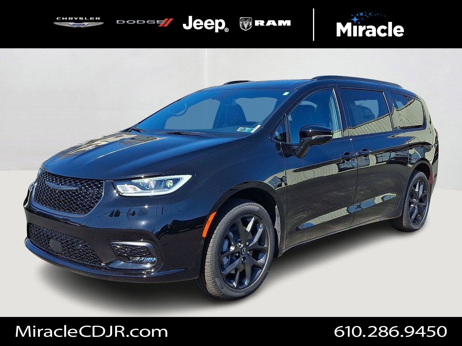 New 2026 Chrysler Pacifica Limited w/ S Appearance Package AWD/4WD image 1