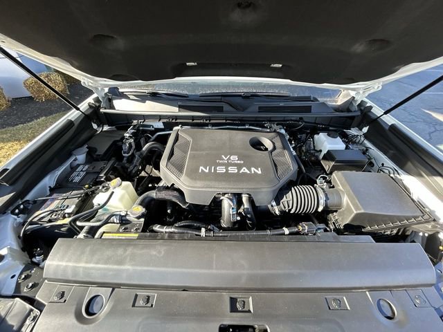 New 2026 Nissan Armada SL w/ Captain's Chari Seat Package image 10