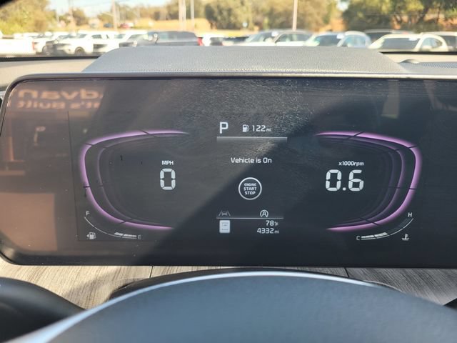Used 2025 Kia Telluride EX w/ EX Captain's Chair Package AWD/4WD image 29