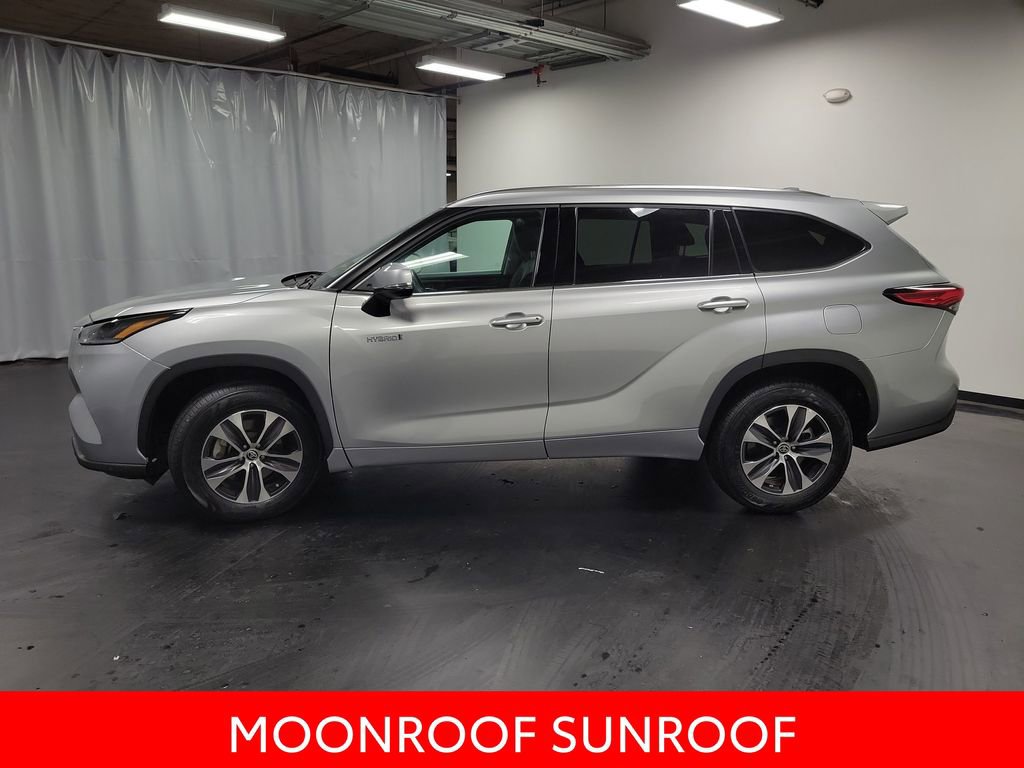 Used 2021 Toyota Highlander XLE image 5