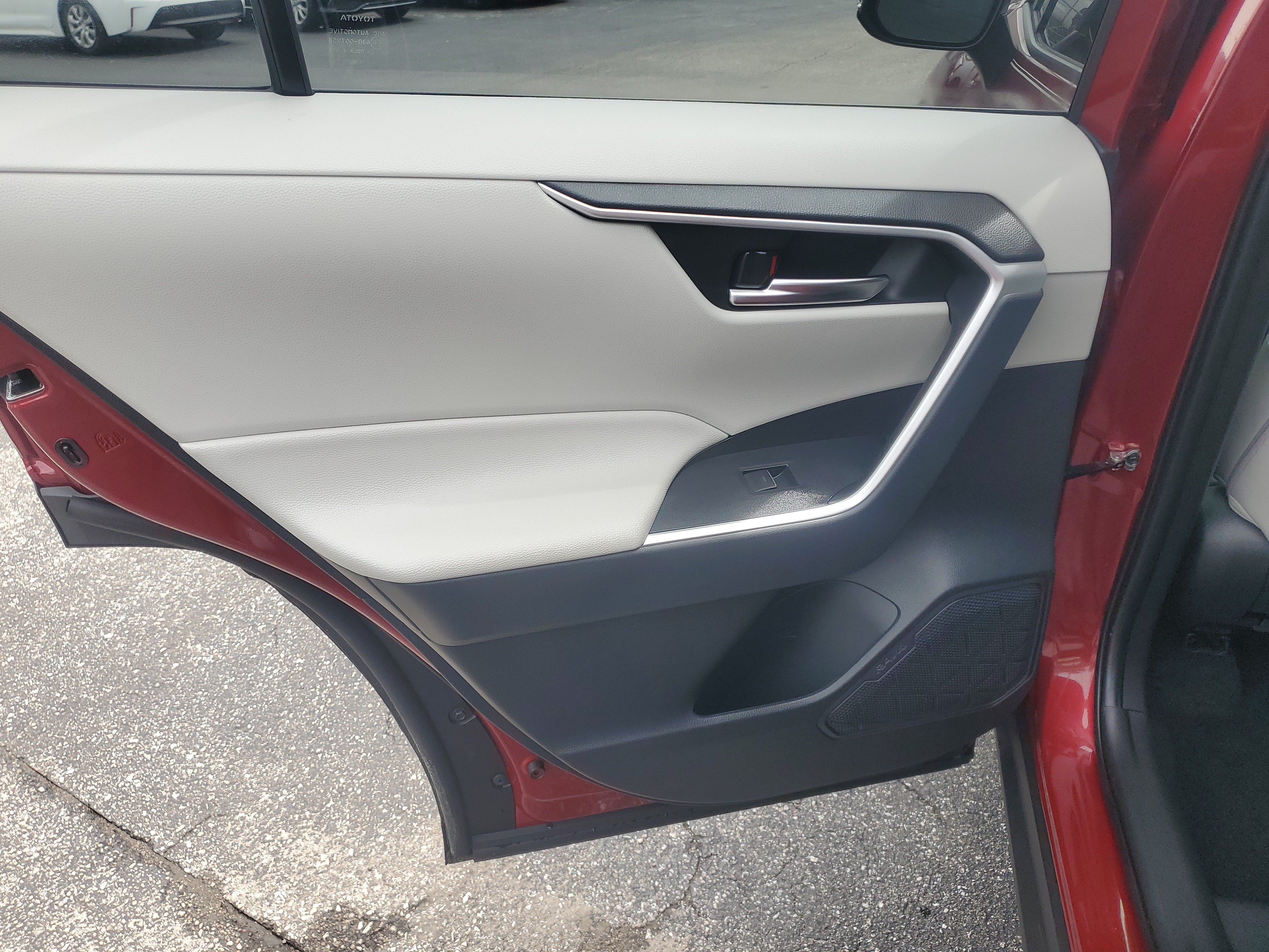 Used 2025 Toyota RAV4 XLE Premium w/ Weather Package AWD/4WD image 15