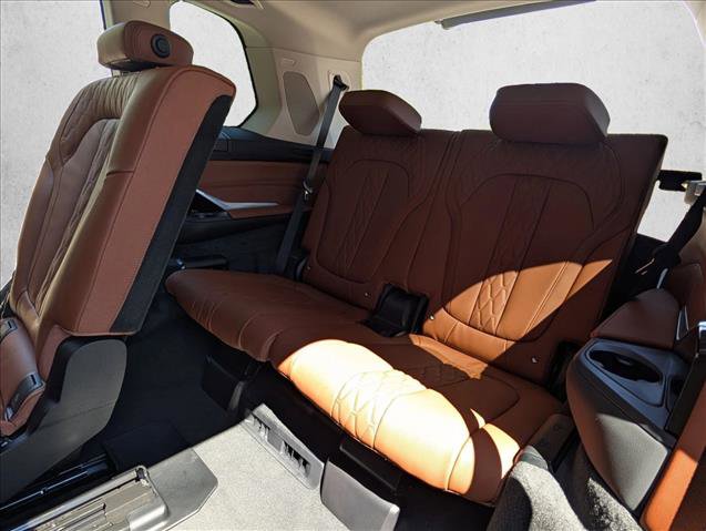 New 2026 BMW X7 xDrive40i image 18