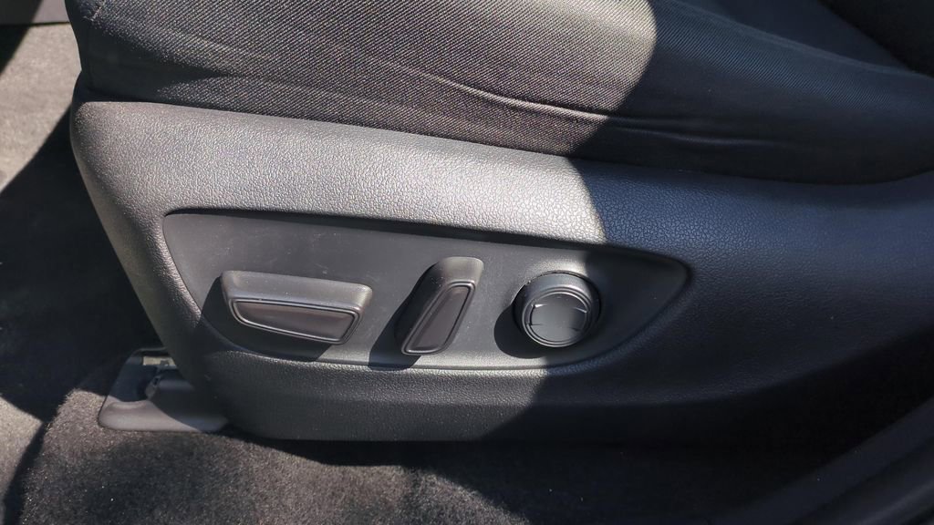 Used 2024 Toyota RAV4 XLE image 18