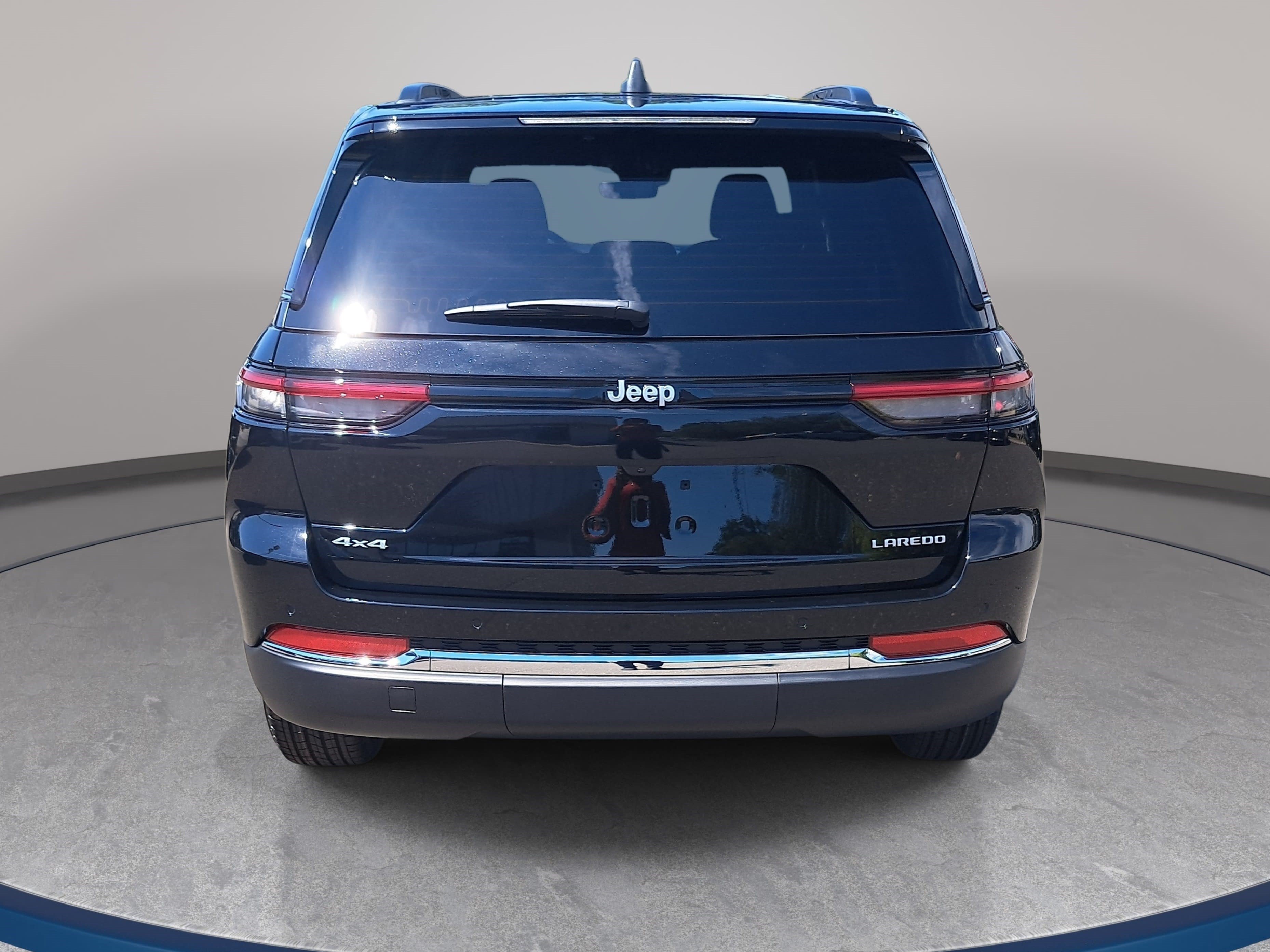 New 2026 Jeep Grand Cherokee Laredo AWD/4WD image 6