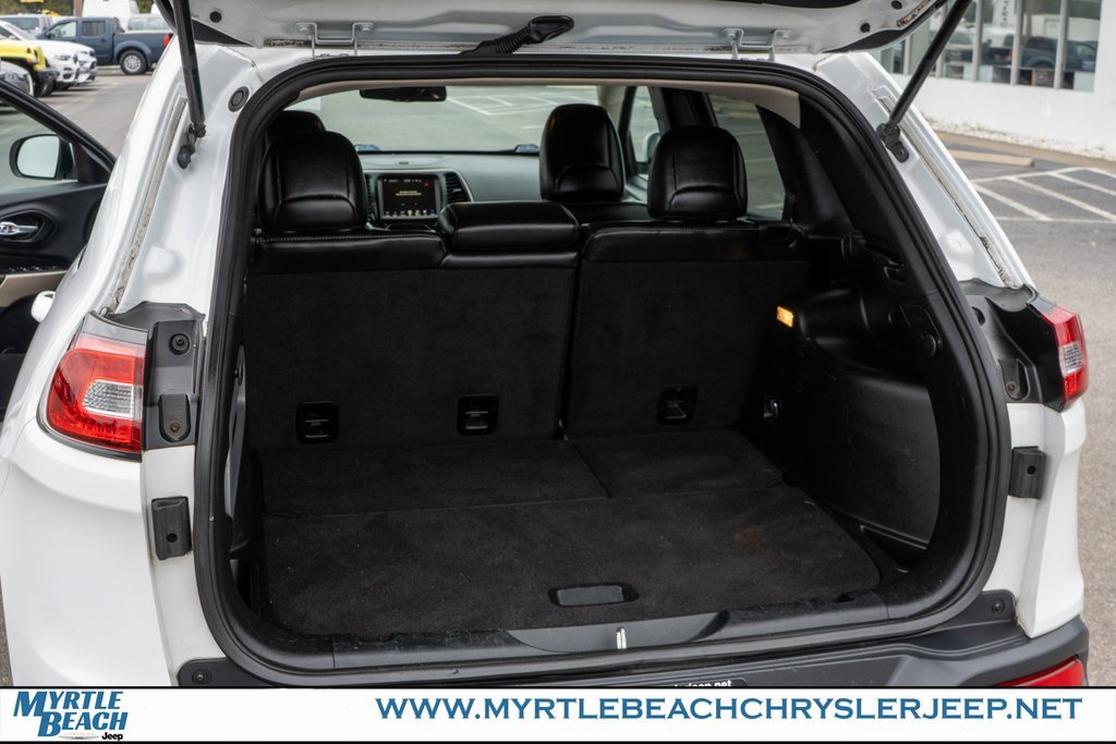 Used 2017 Jeep Cherokee Latitude w/ True North Edition image 29