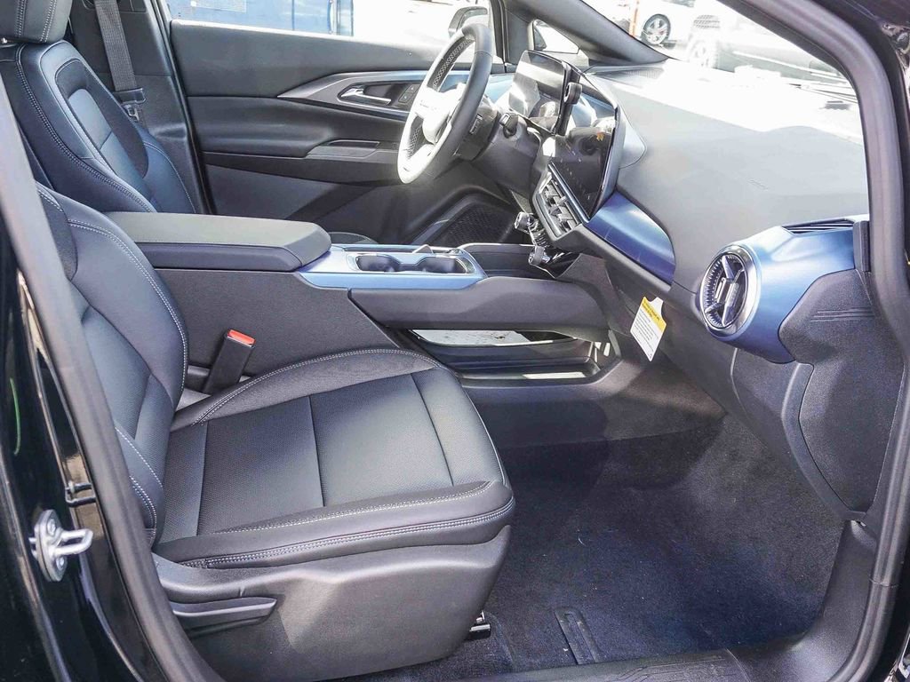 New 2026 Chevrolet Equinox EV LT FWD image 12